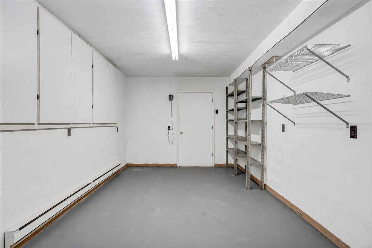 1079 Mildred ST - Photo 36