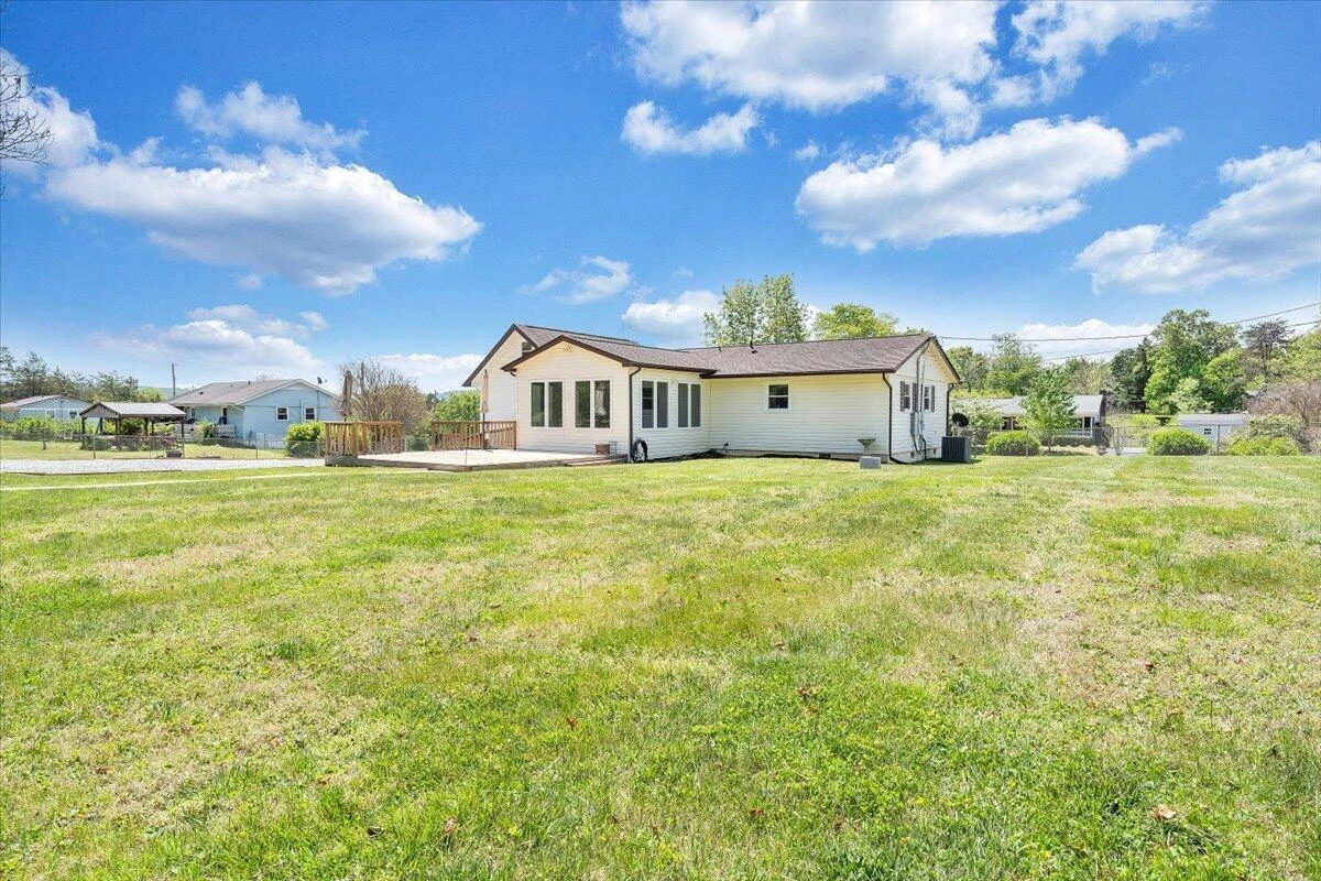 1079 Mildred ST - Photo 47