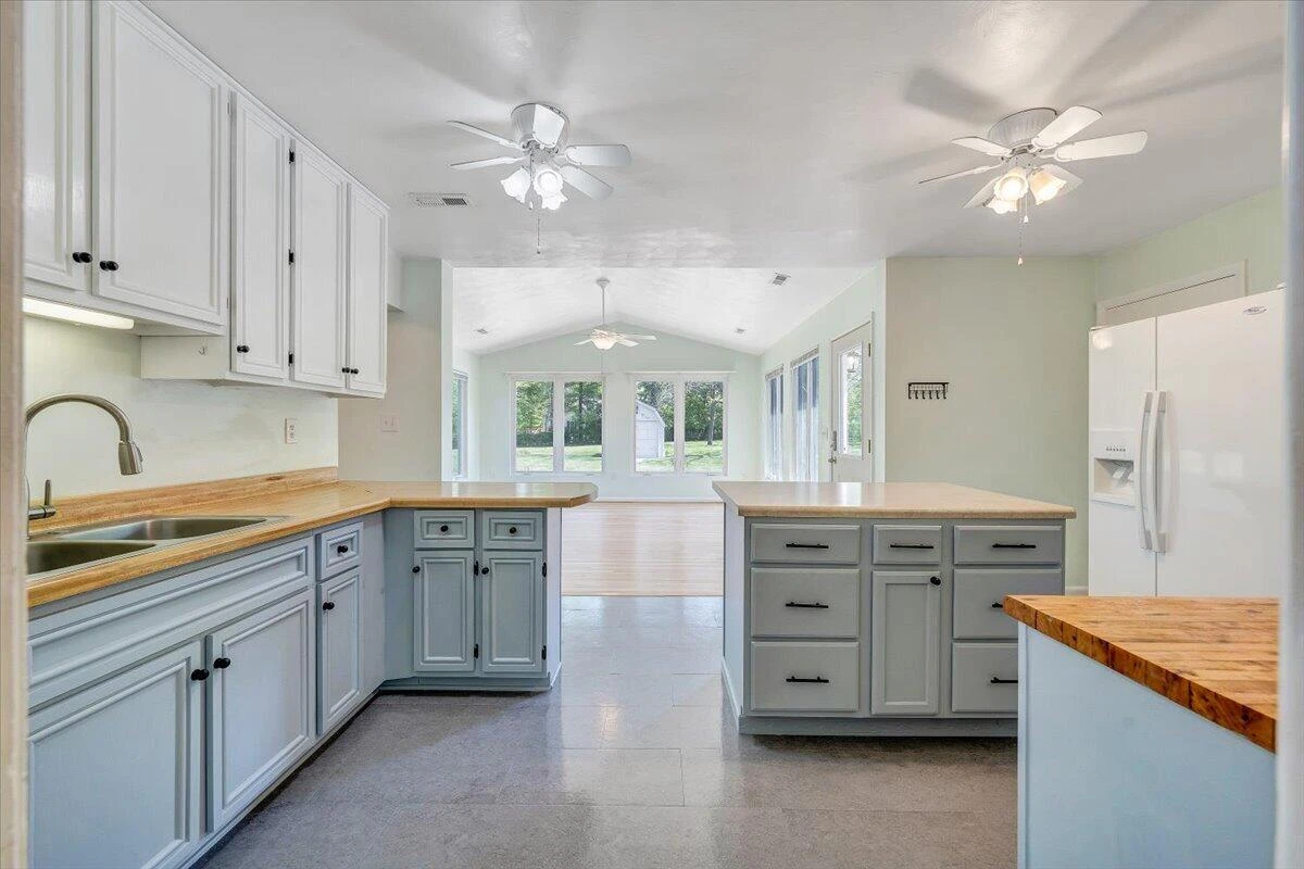 1079 Mildred ST - Photo 12