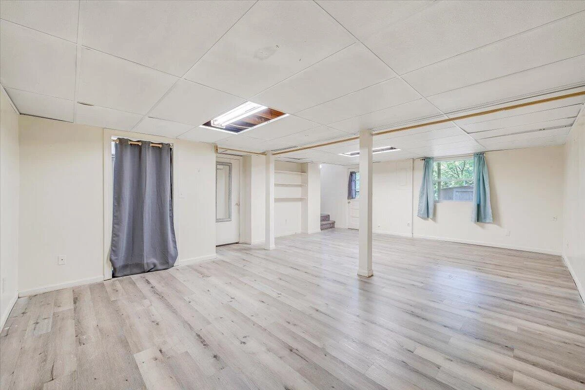 4852 Autumn LN - Photo 20