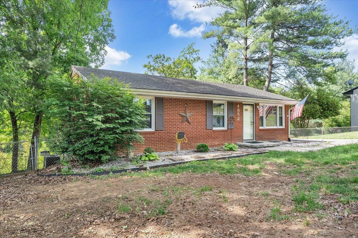 4852 Autumn LN - Photo 30