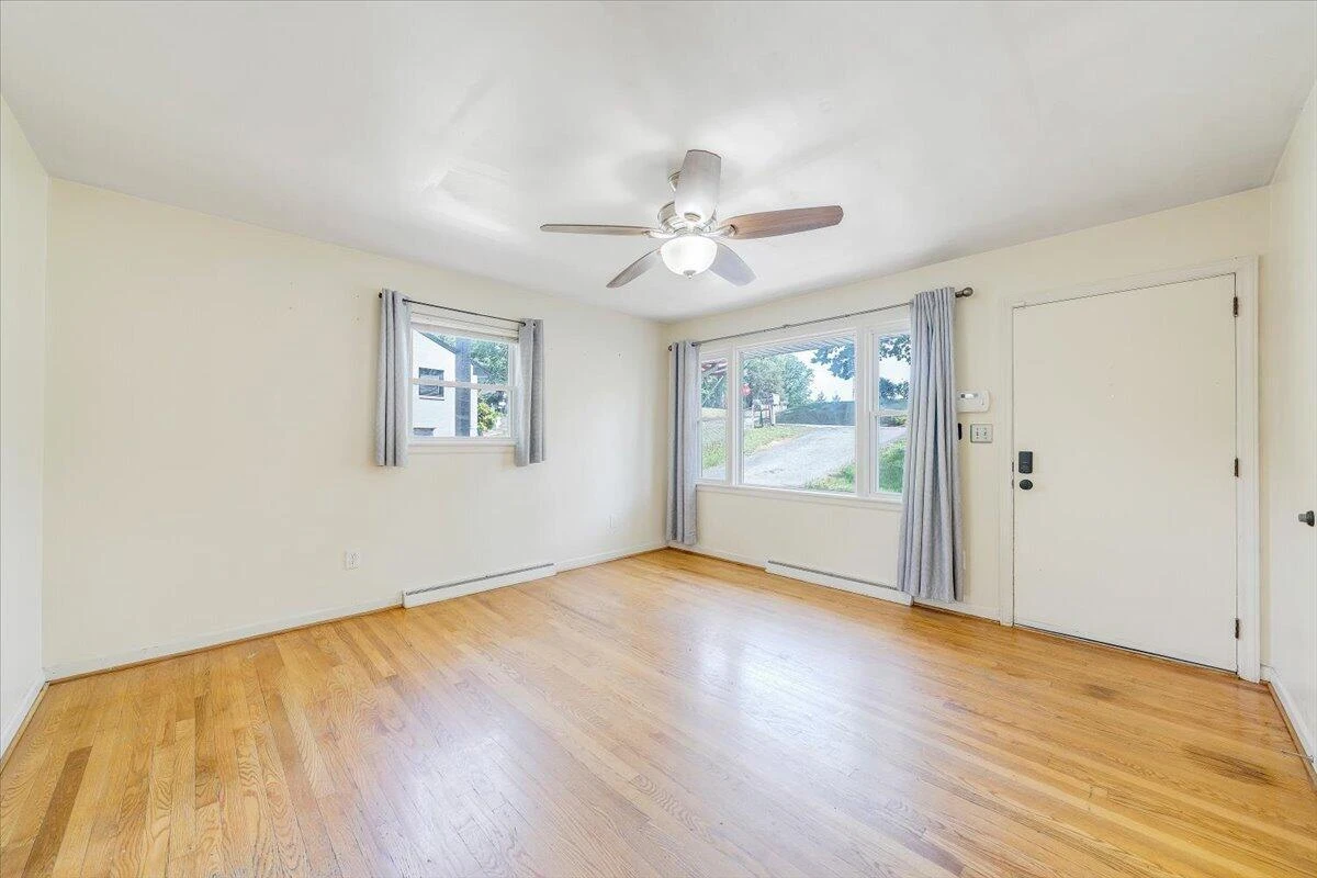 4852 Autumn LN - Photo 7