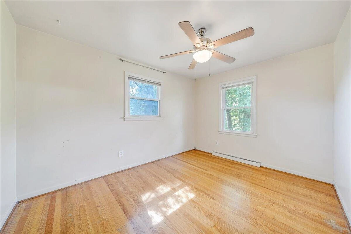 4852 Autumn LN - Photo 11