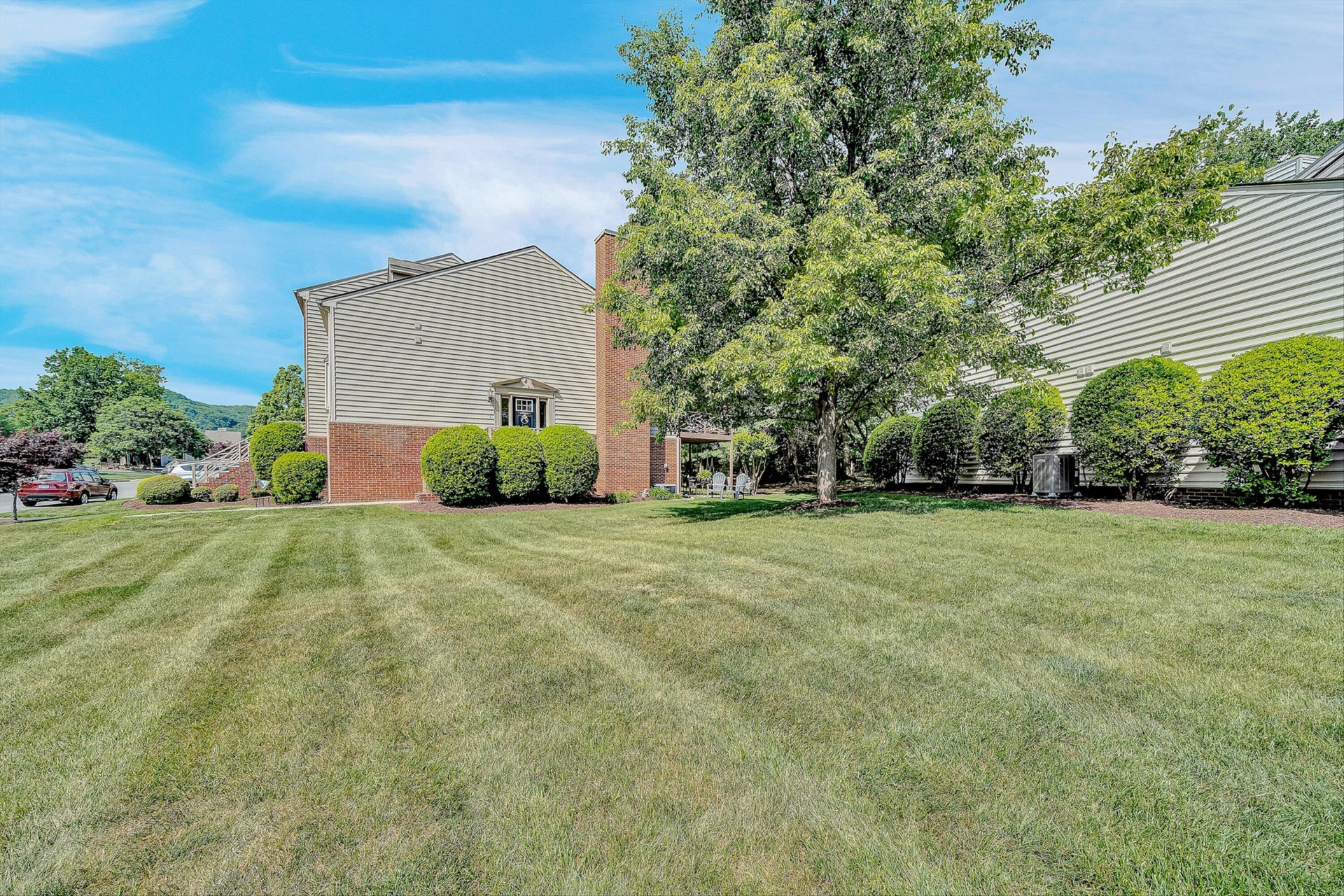 4719 Wembley PL - Photo 40