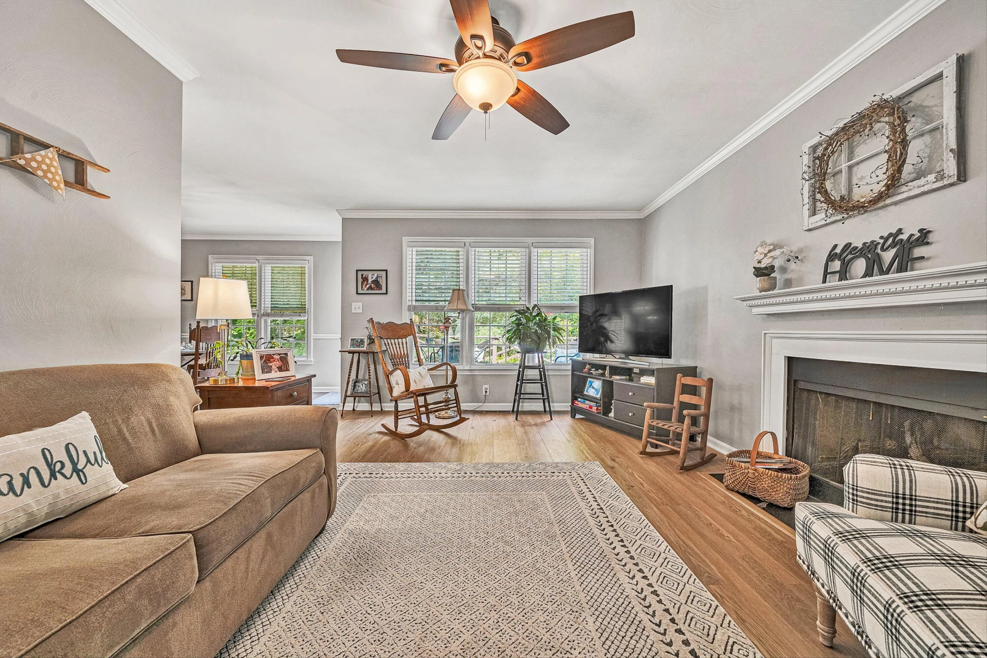 4719 Wembley PL - Photo 5