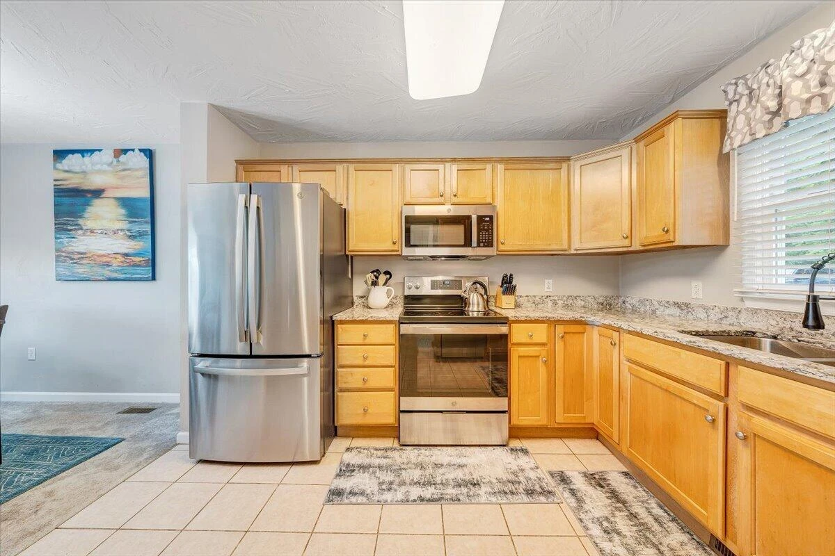 345 Cambridge CT #A4 - Photo 5