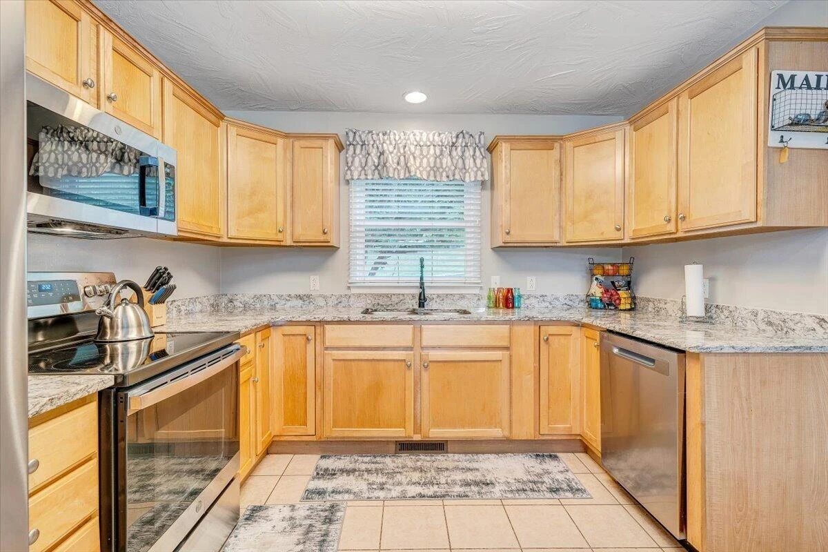 345 Cambridge CT #A4 - Photo 6