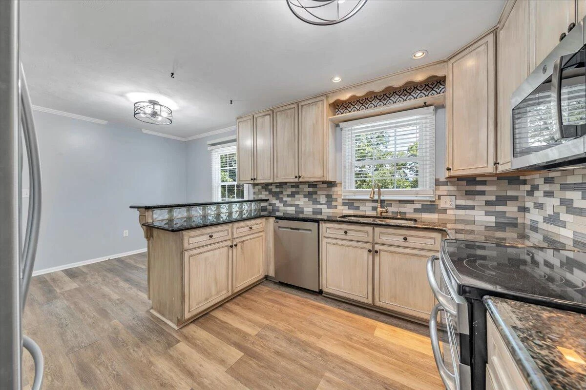 2704 Summit Ridge RD - Photo 18