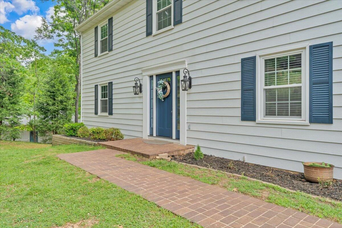 2704 Summit Ridge RD - Photo 2