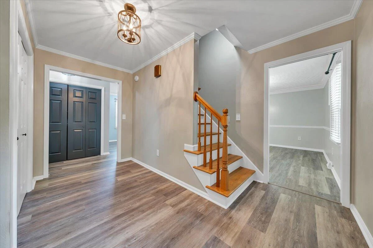 2704 Summit Ridge RD - Photo 4