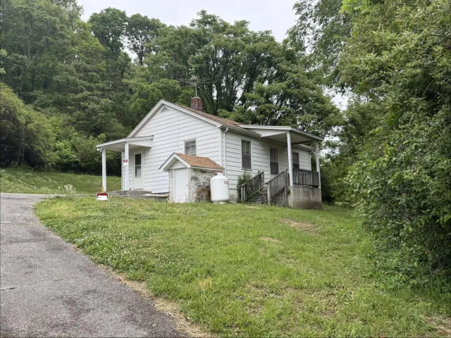111 Spring Hollow RD, Troutville, VA, 24175