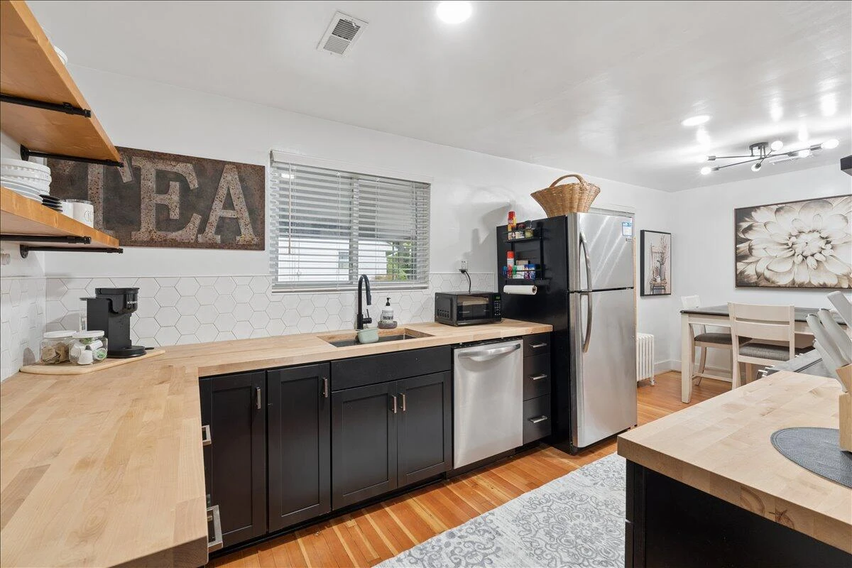 720 Vine ST - Photo 14