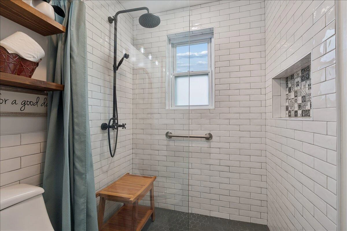 720 Vine ST - Photo 25