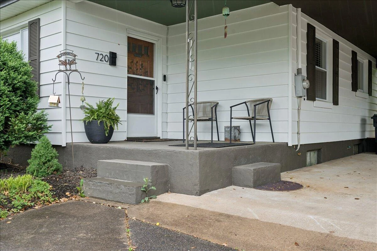 720 Vine ST - Photo 34