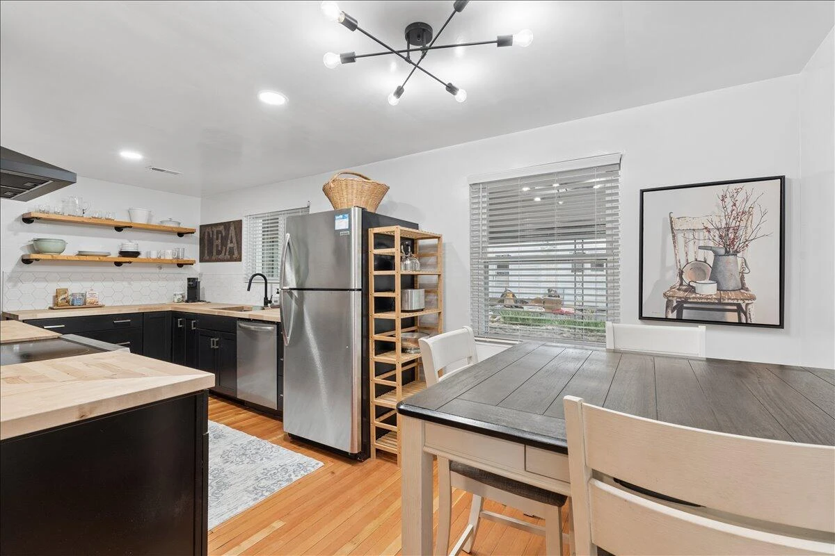 720 Vine ST - Photo 10