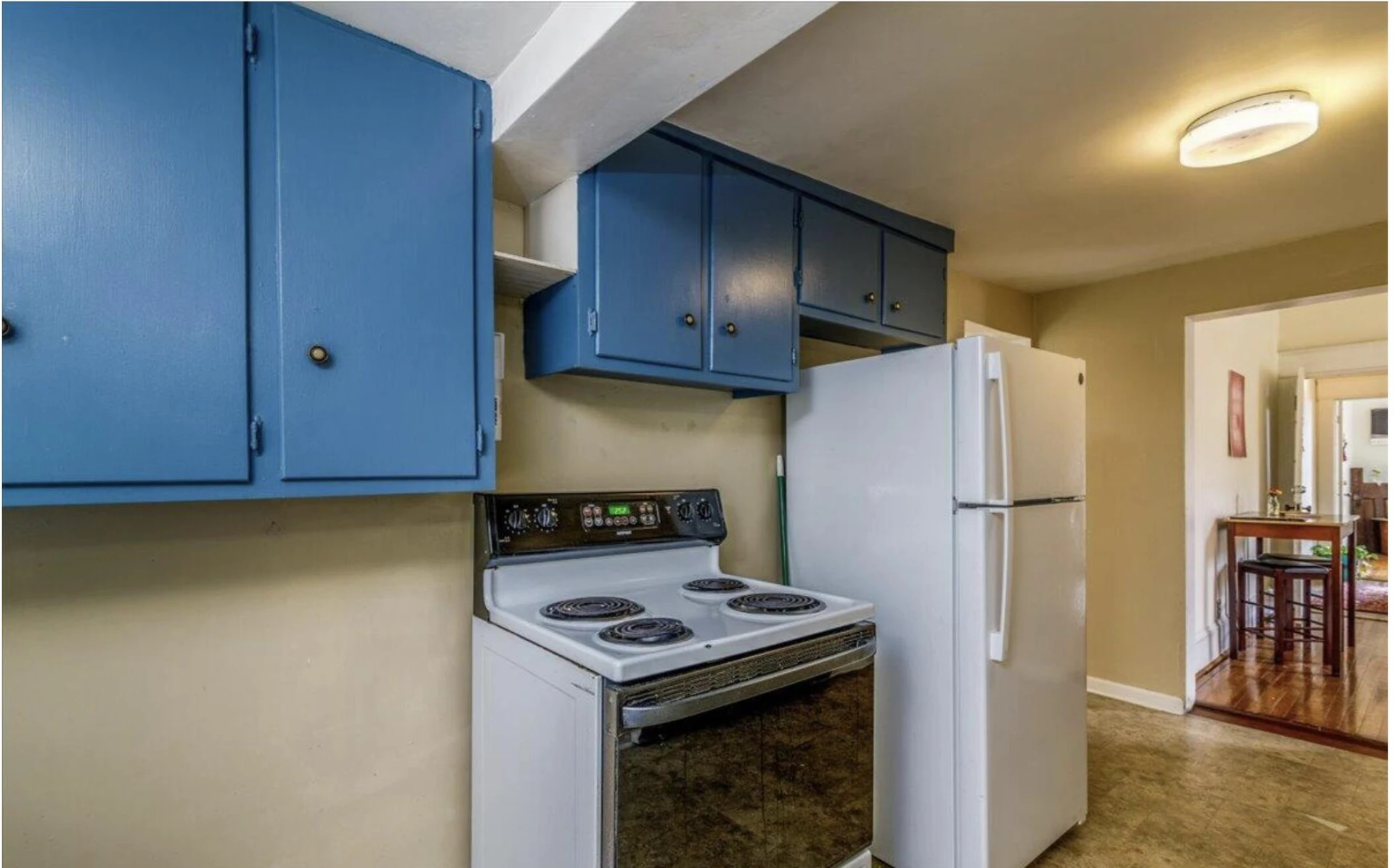 2202 Broadway AVE - Photo 28