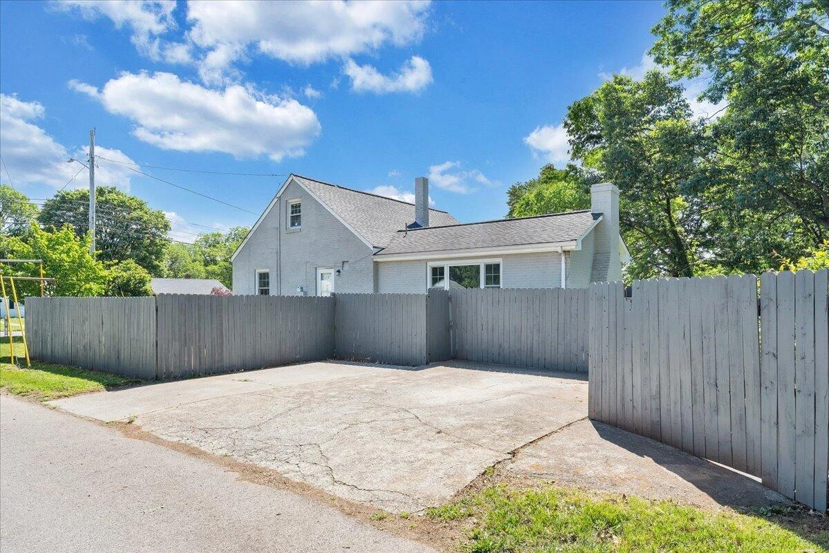 4532 Eden DR - Photo 36