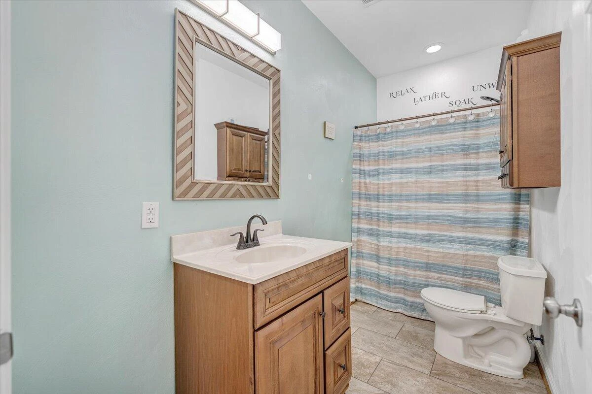 4711 Surrey AVE - Photo 17