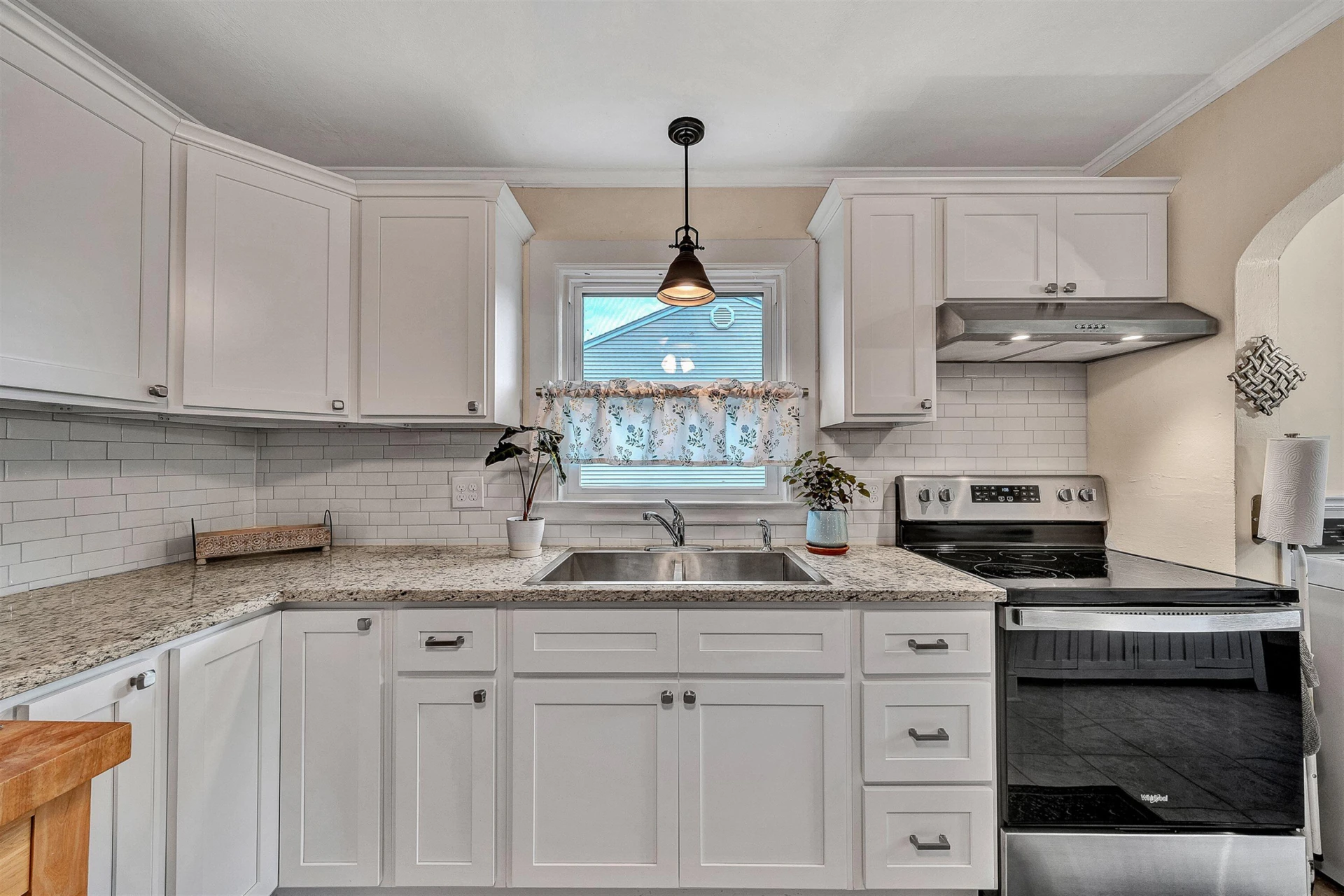 1119 Gearhart RD - Photo 11