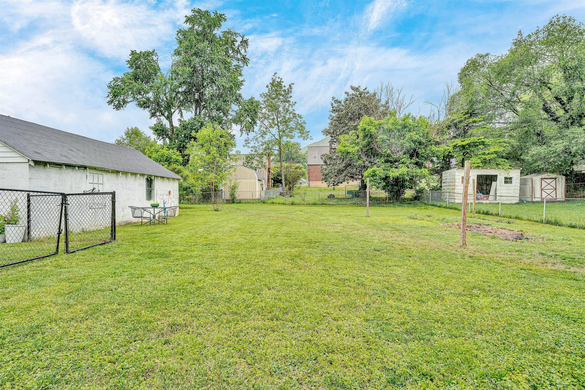 1119 Gearhart RD - Photo 21