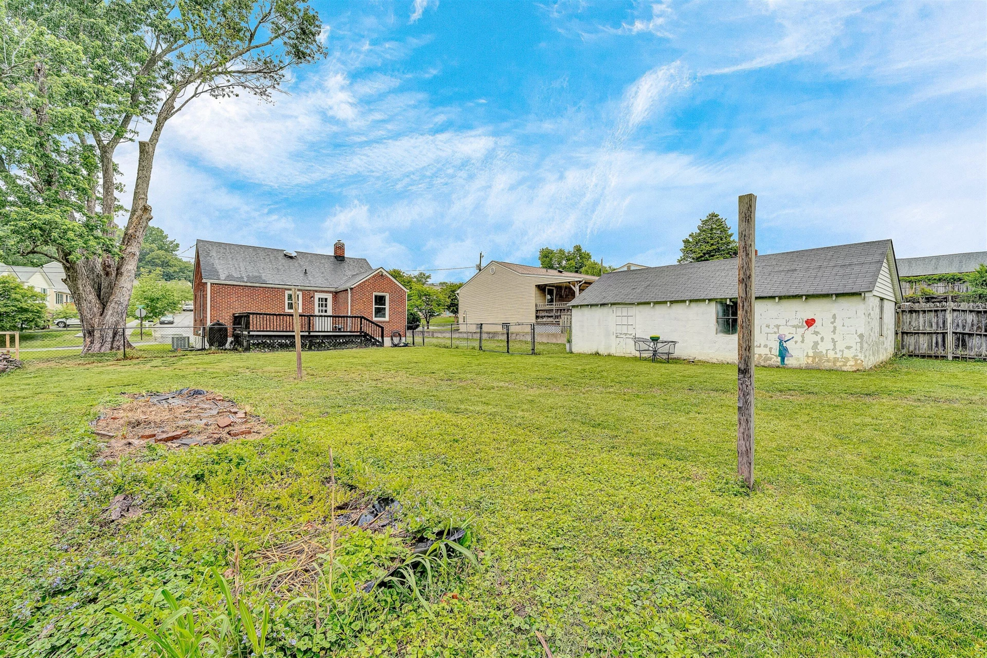 1119 Gearhart RD - Photo 22