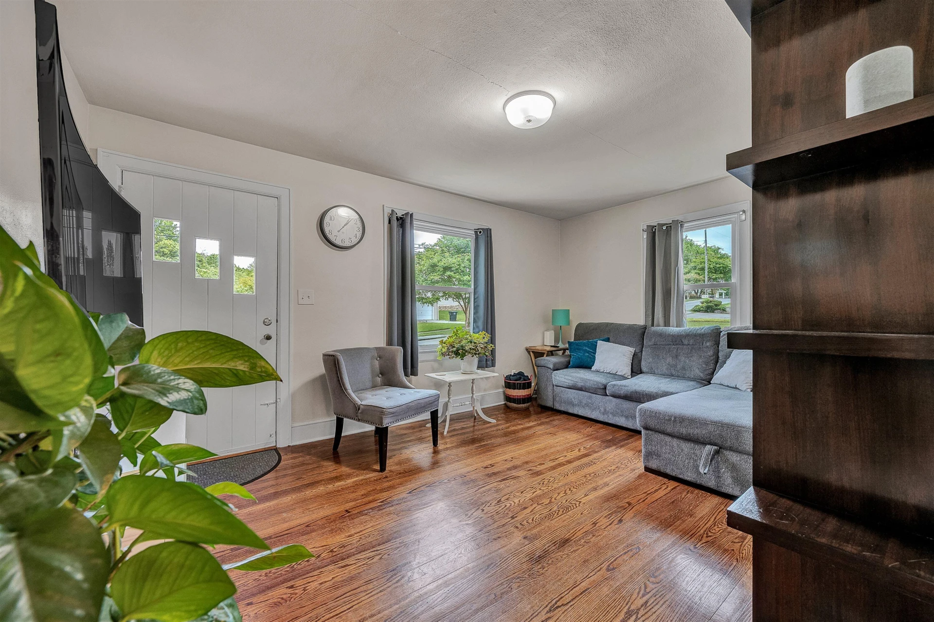 1119 Gearhart RD - Photo 4