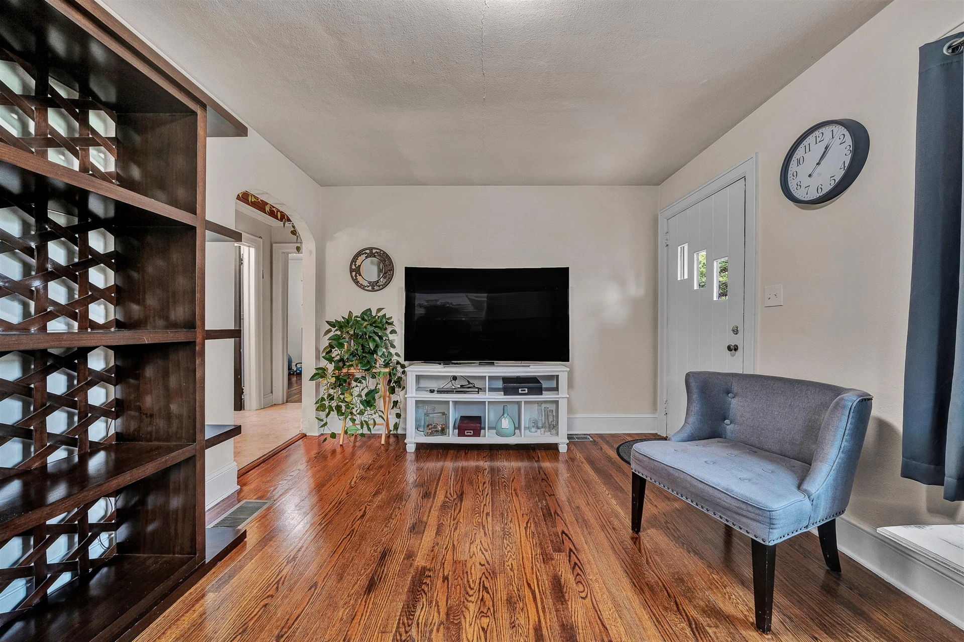 1119 Gearhart RD - Photo 5