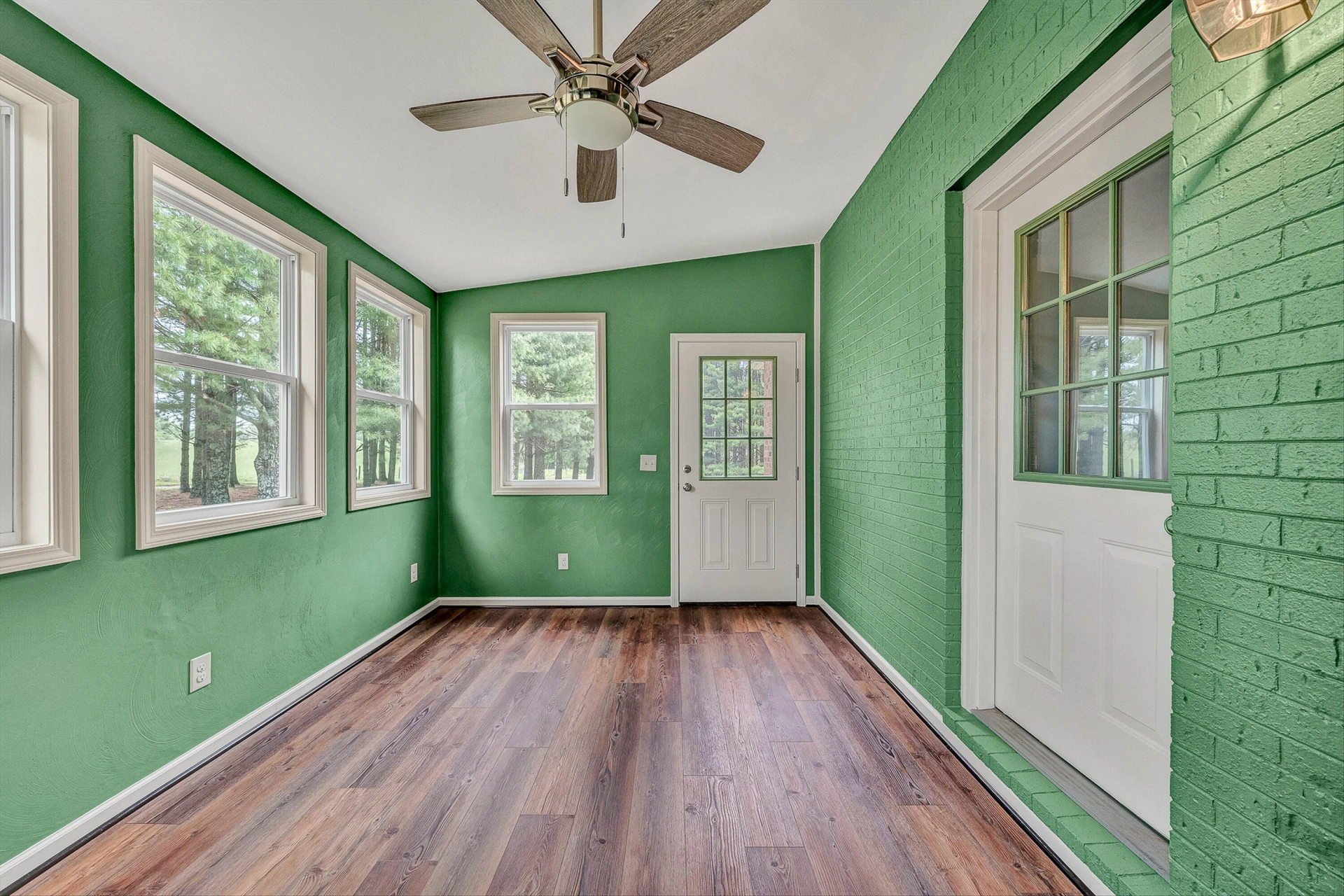 698 Hummingbird LN - Photo 17