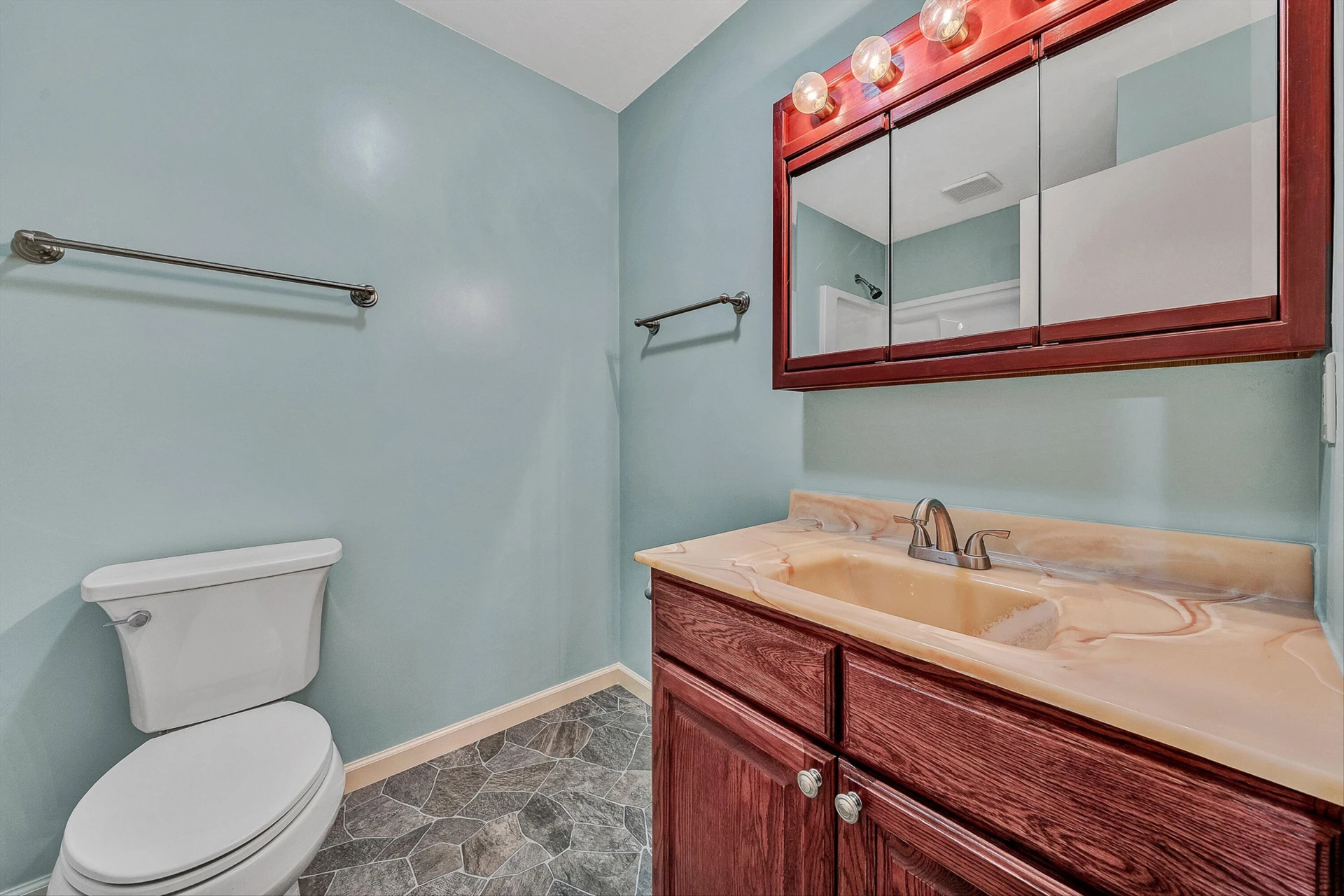 698 Hummingbird LN - Photo 19