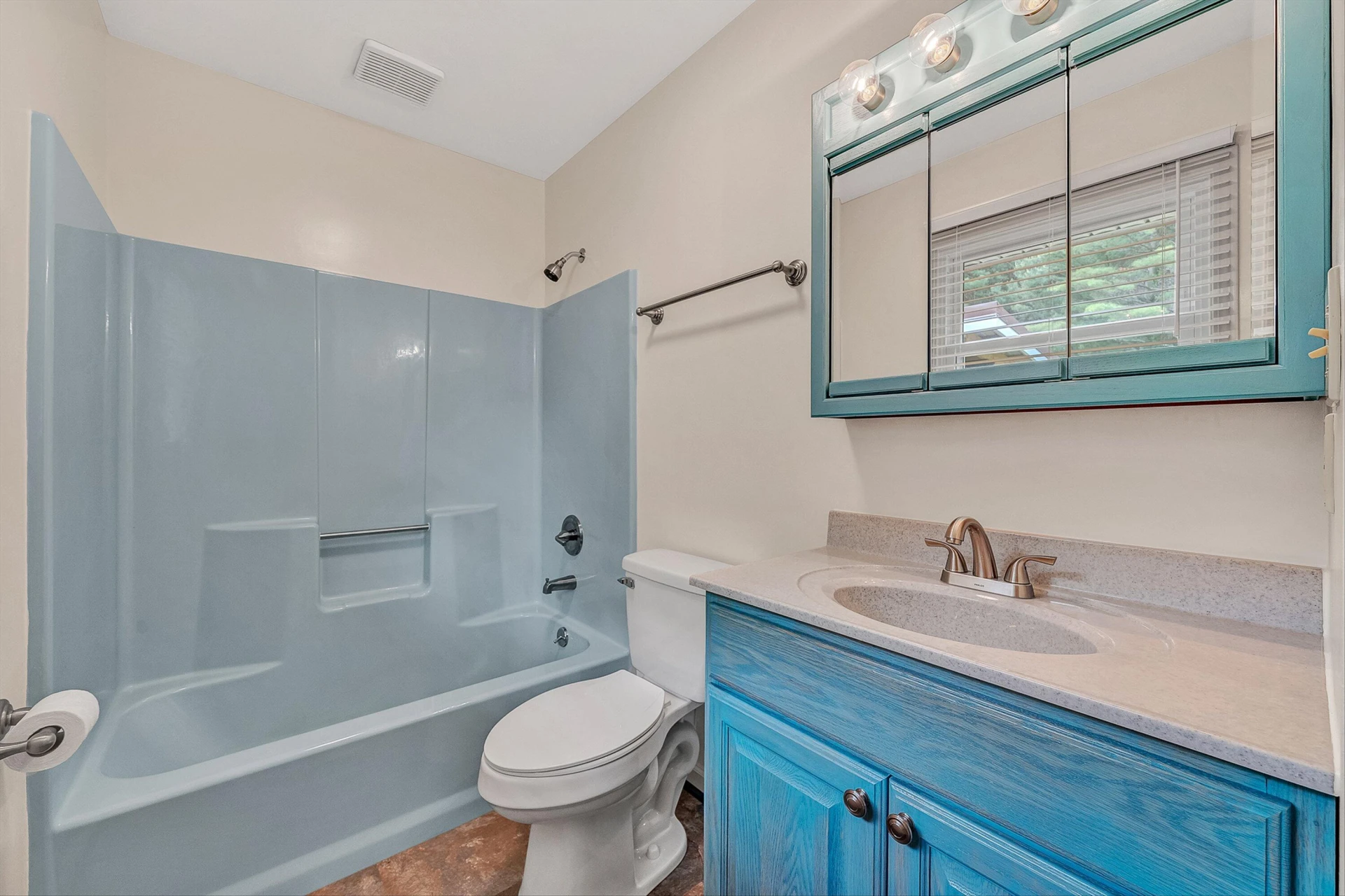 698 Hummingbird LN - Photo 24
