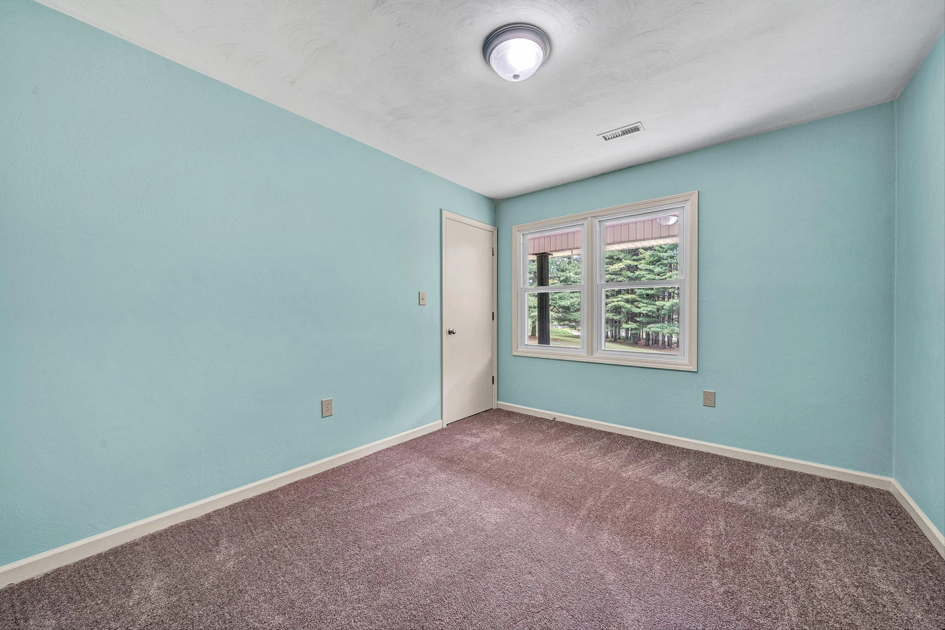 698 Hummingbird LN - Photo 27
