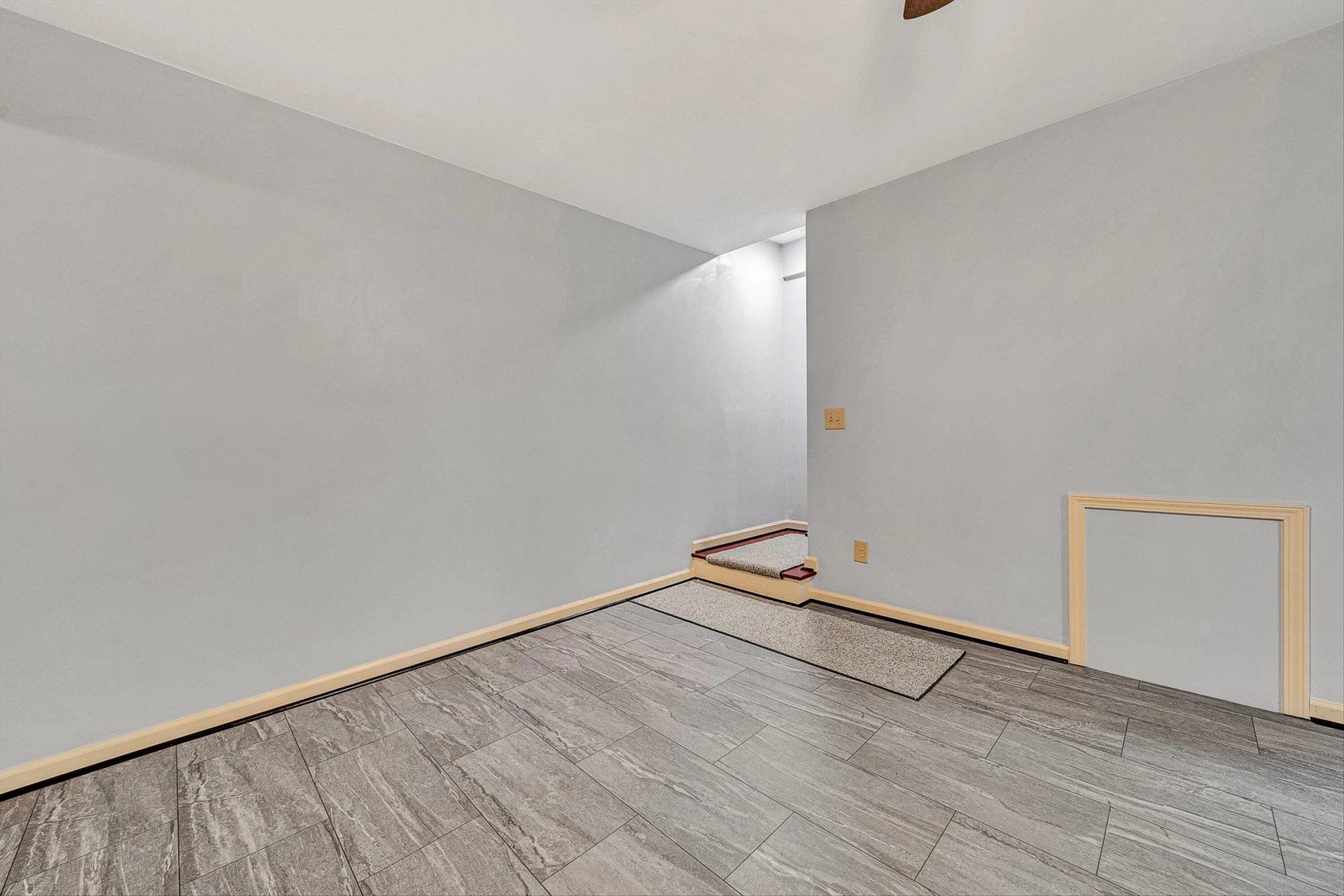 698 Hummingbird LN - Photo 28