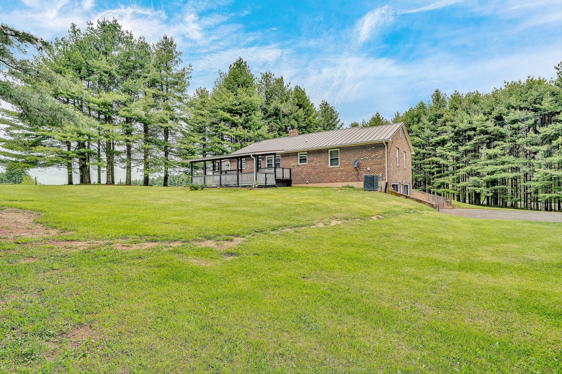 698 Hummingbird LN - Photo 43