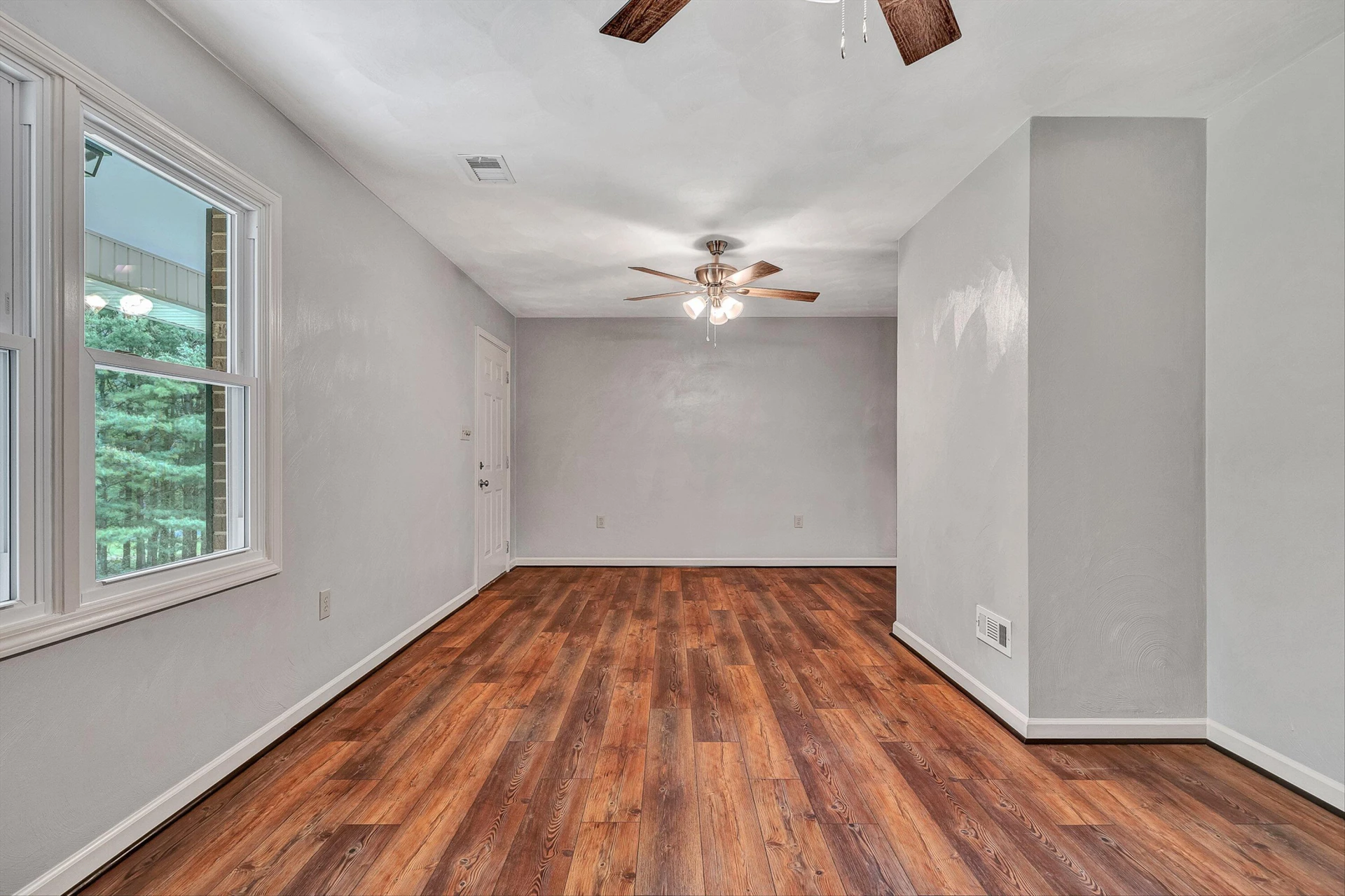 698 Hummingbird LN - Photo 7