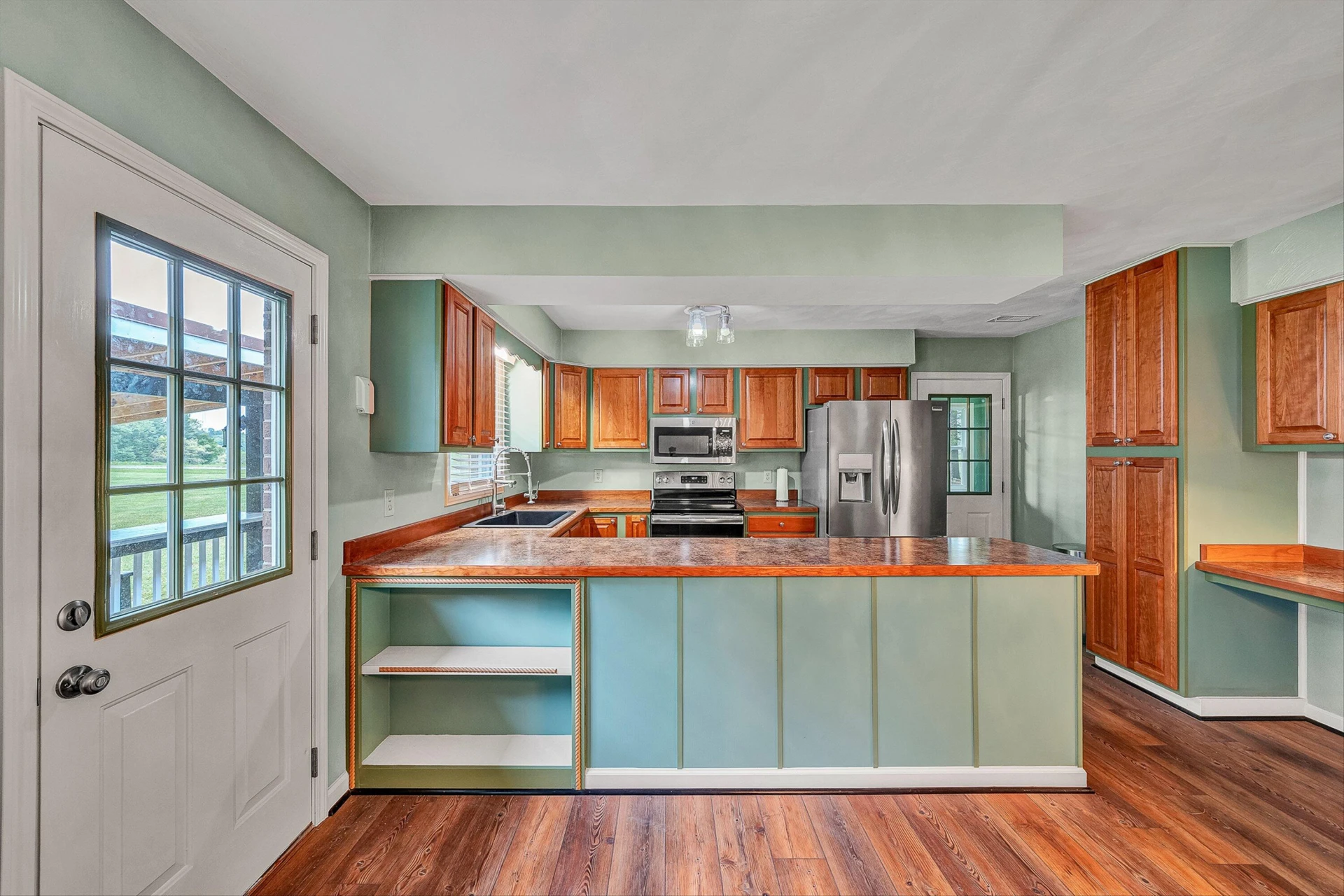 698 Hummingbird LN - Photo 10