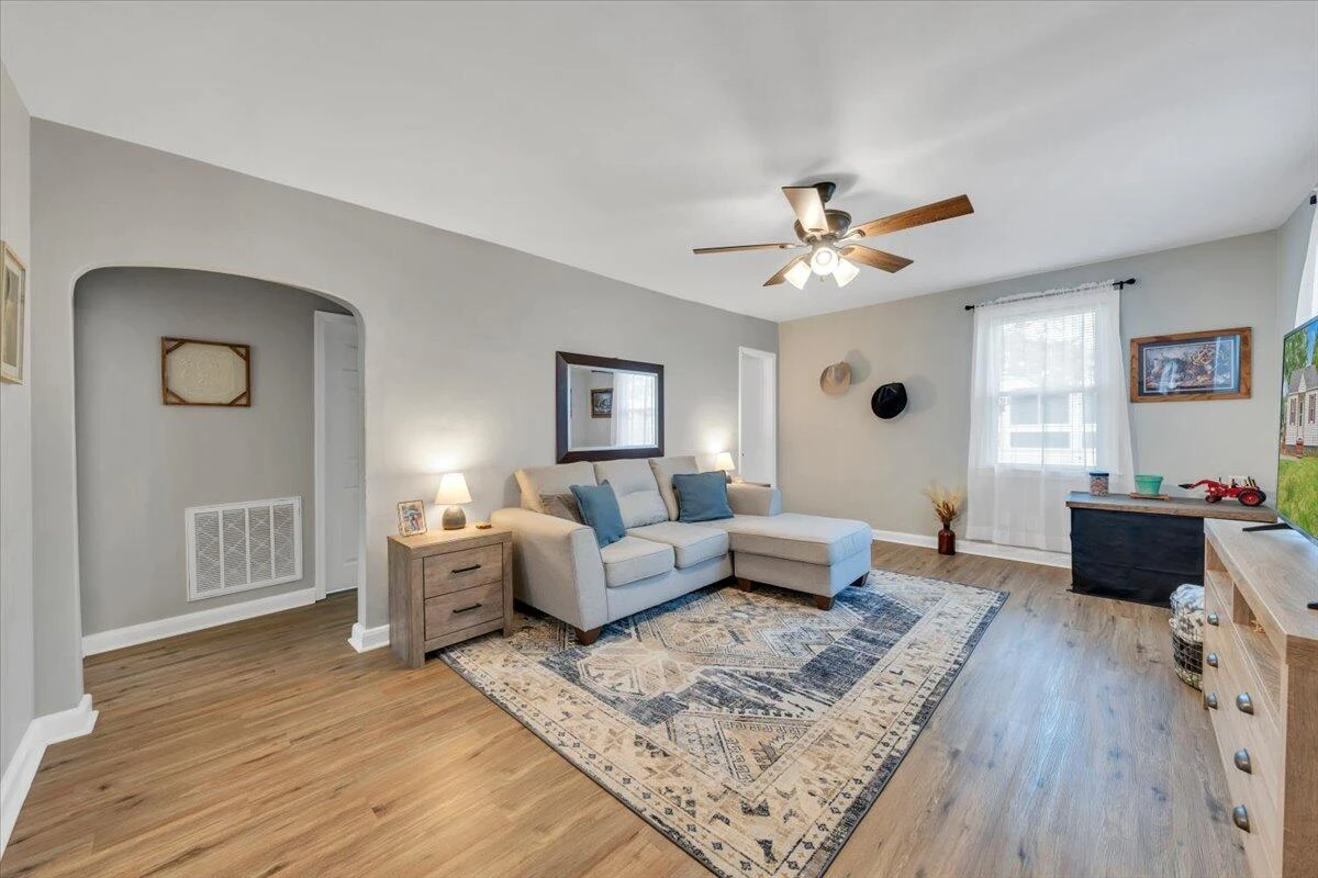 607 Kessler Mill RD - Photo 3