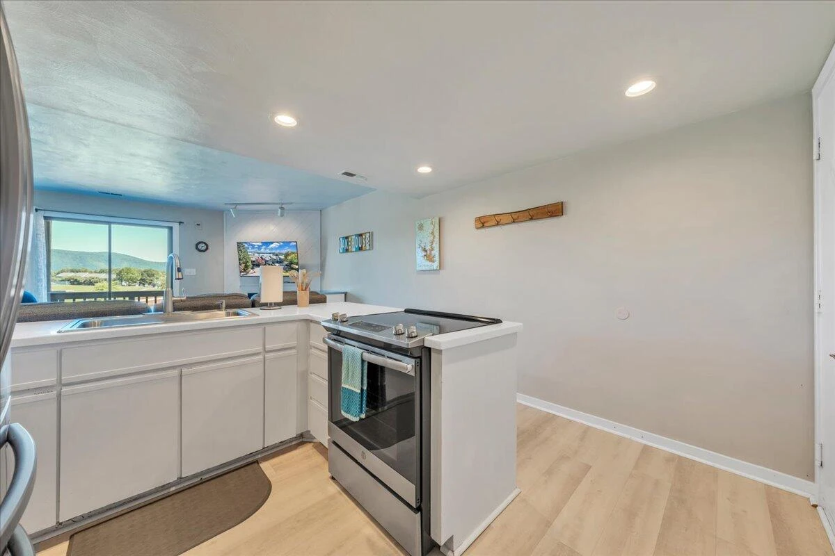 120 Sailors Cove DR #UNIT 1308 - Photo 12