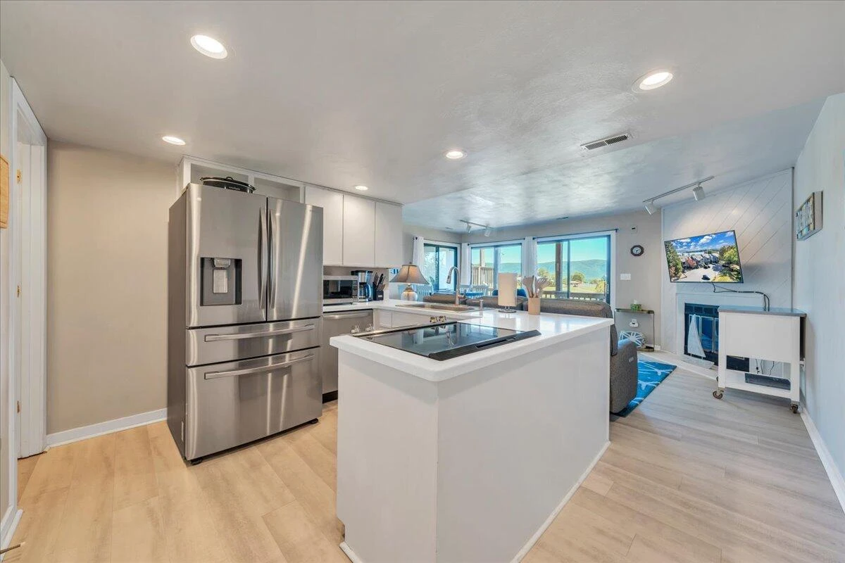 120 Sailors Cove DR #UNIT 1308 - Photo 4