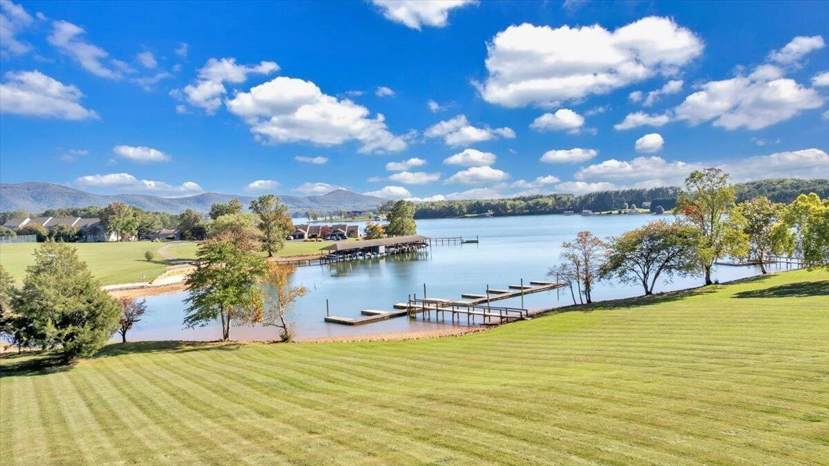 120 Sailors Cove DR #UNIT 1308 - Photo 47