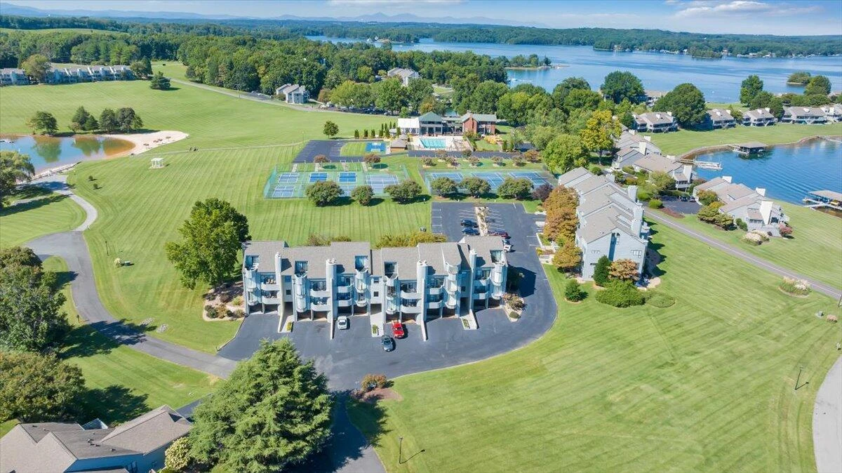 120 Sailors Cove DR #UNIT 1308 - Photo 64