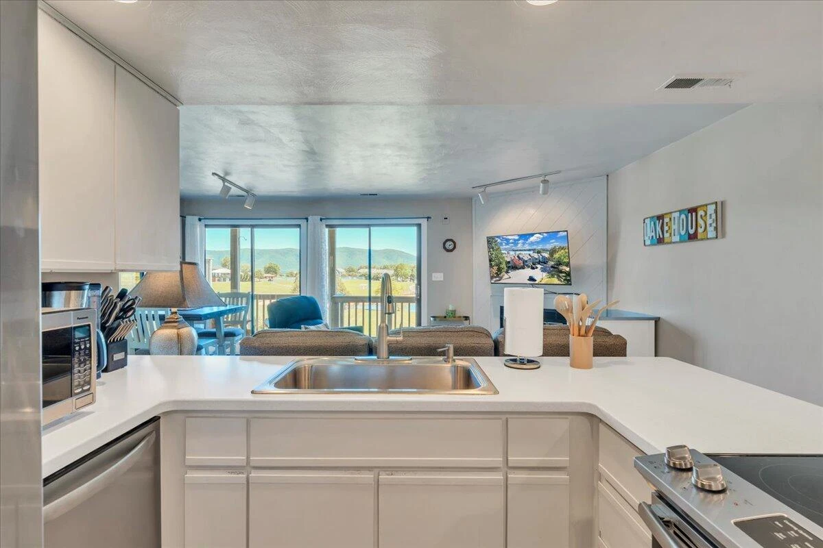 120 Sailors Cove DR #UNIT 1308 - Photo 9