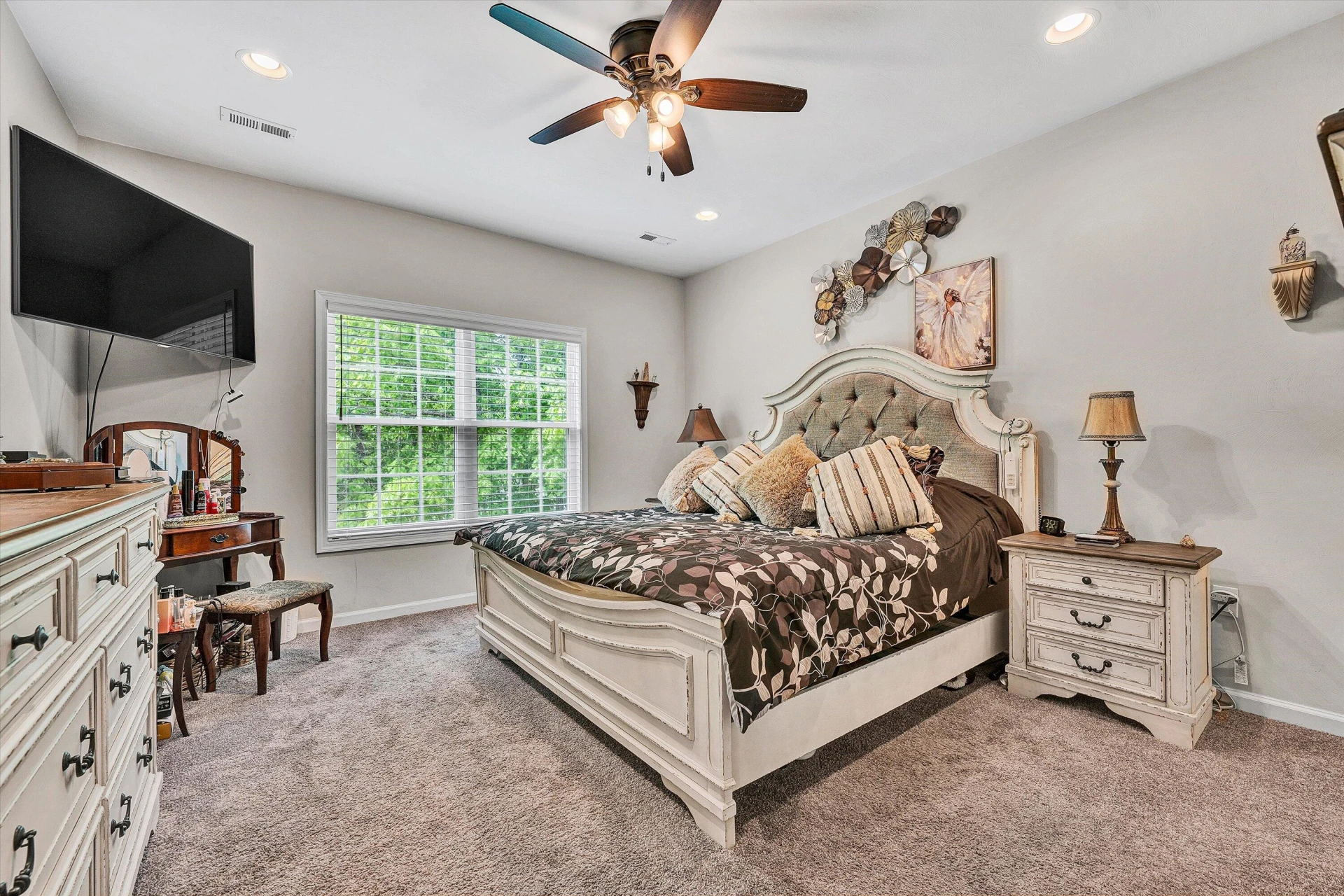 22 Carrington CT - Photo 20