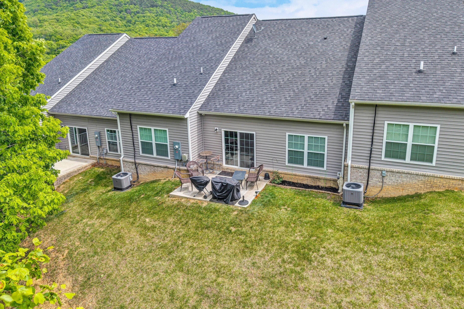 22 Carrington CT - Photo 30