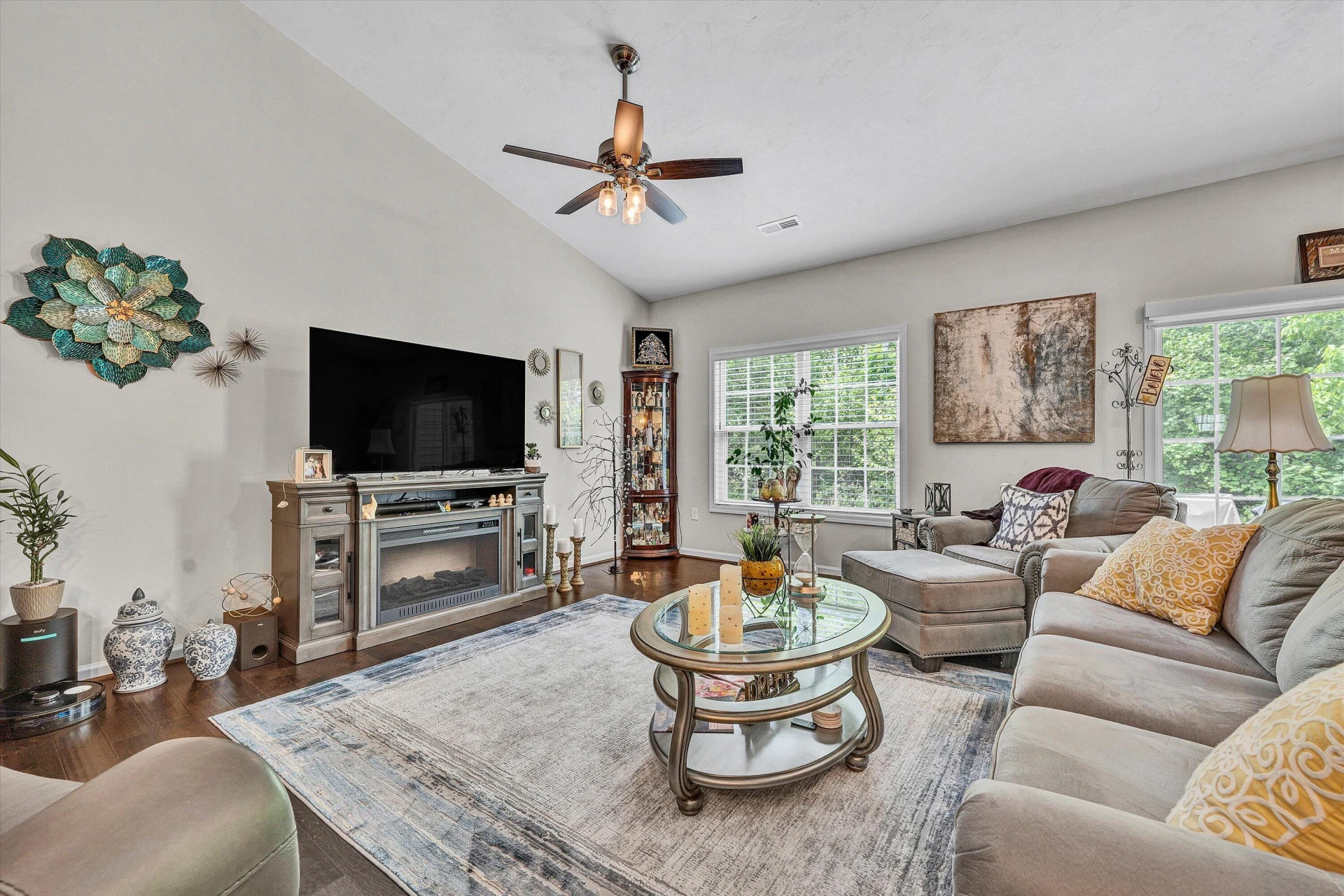 22 Carrington CT - Photo 9