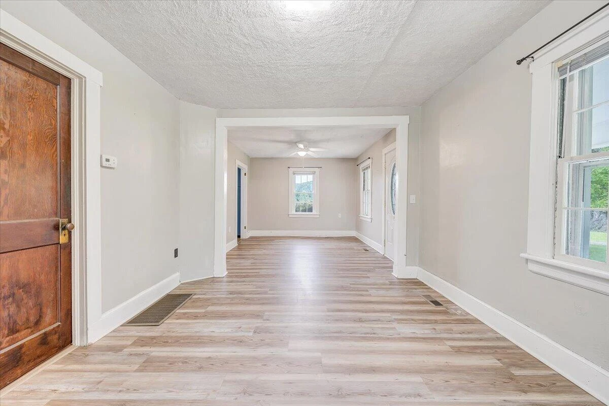 1384 Thaxton Mountain RD - Photo 14