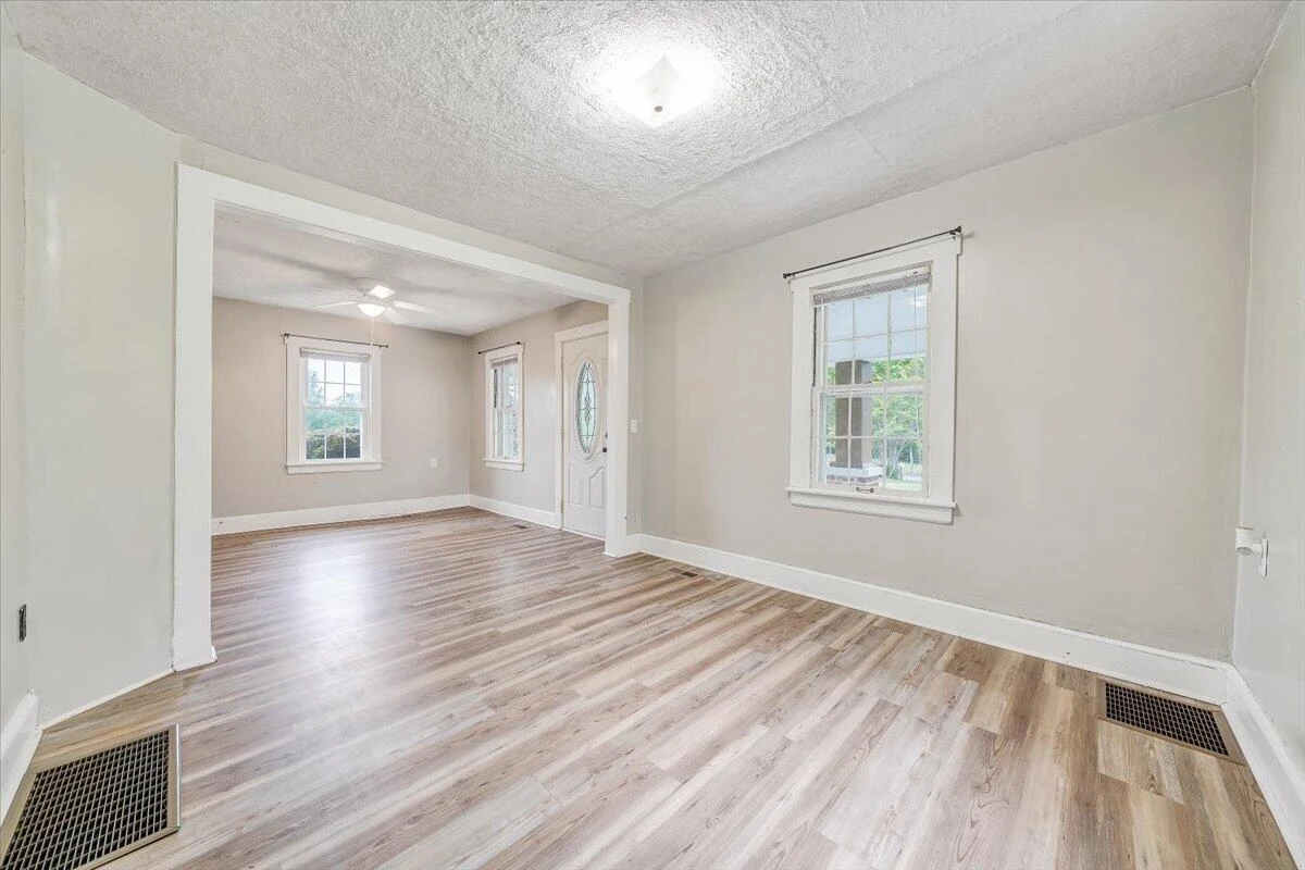 1384 Thaxton Mountain RD - Photo 15