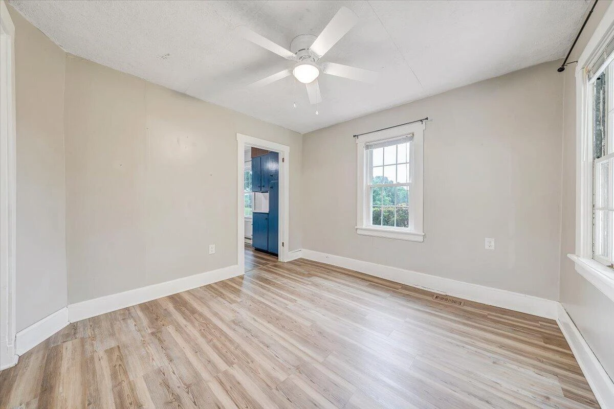 1384 Thaxton Mountain RD - Photo 17