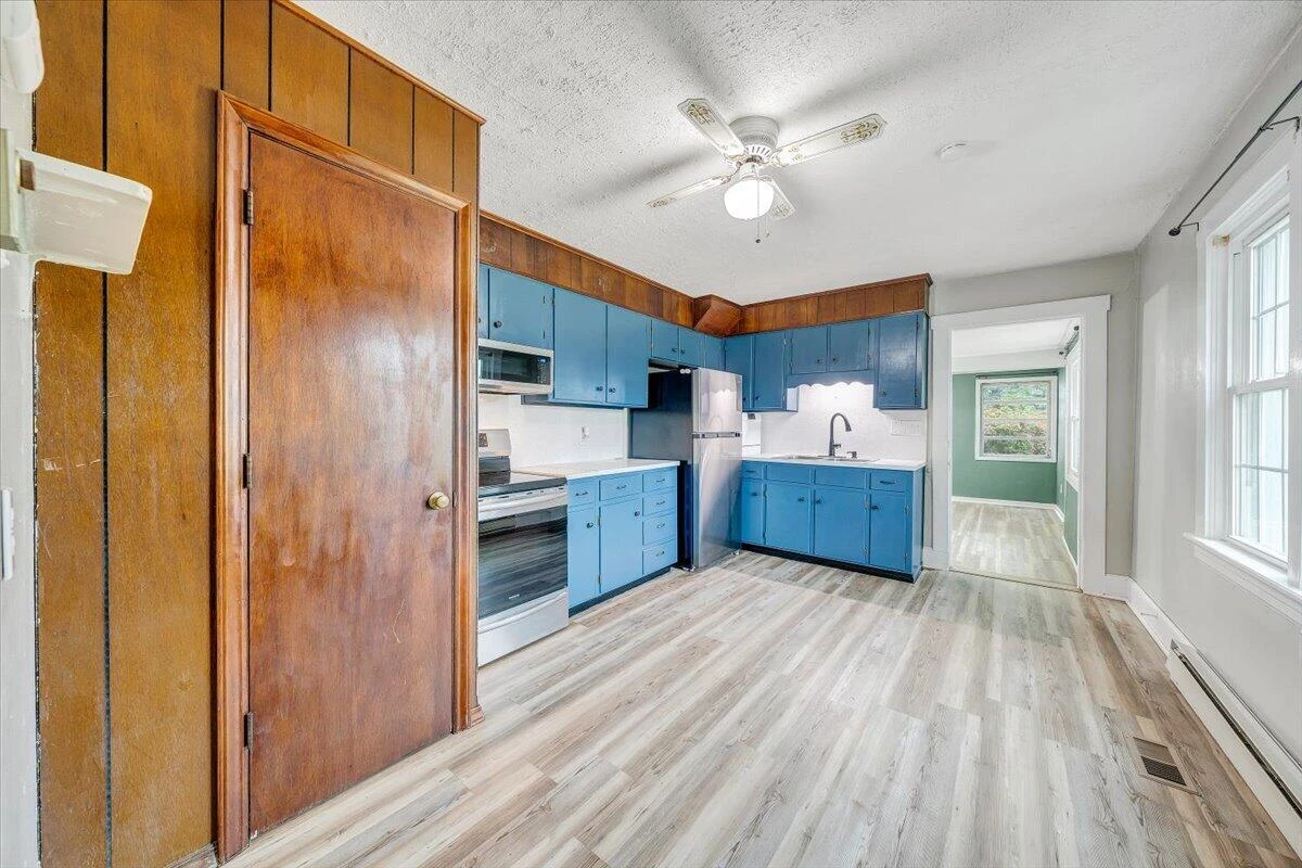 1384 Thaxton Mountain RD - Photo 19