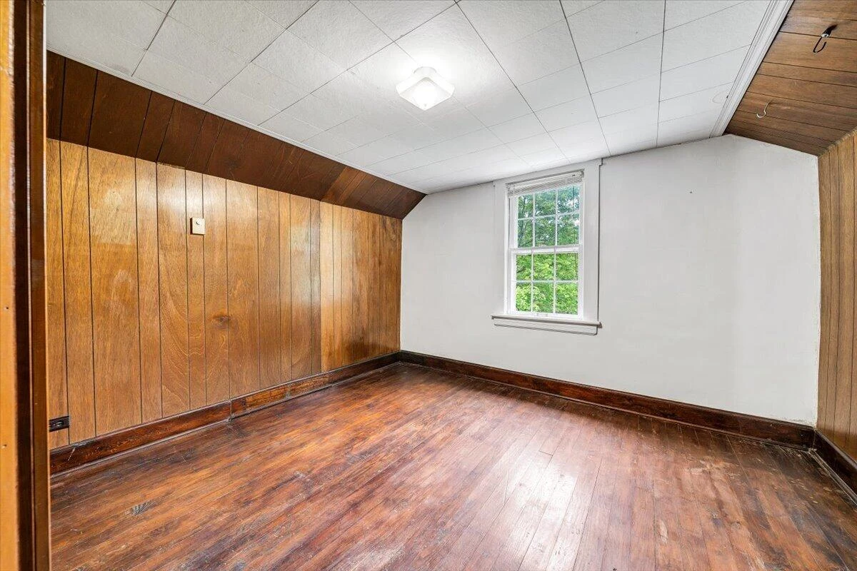 1384 Thaxton Mountain RD - Photo 38