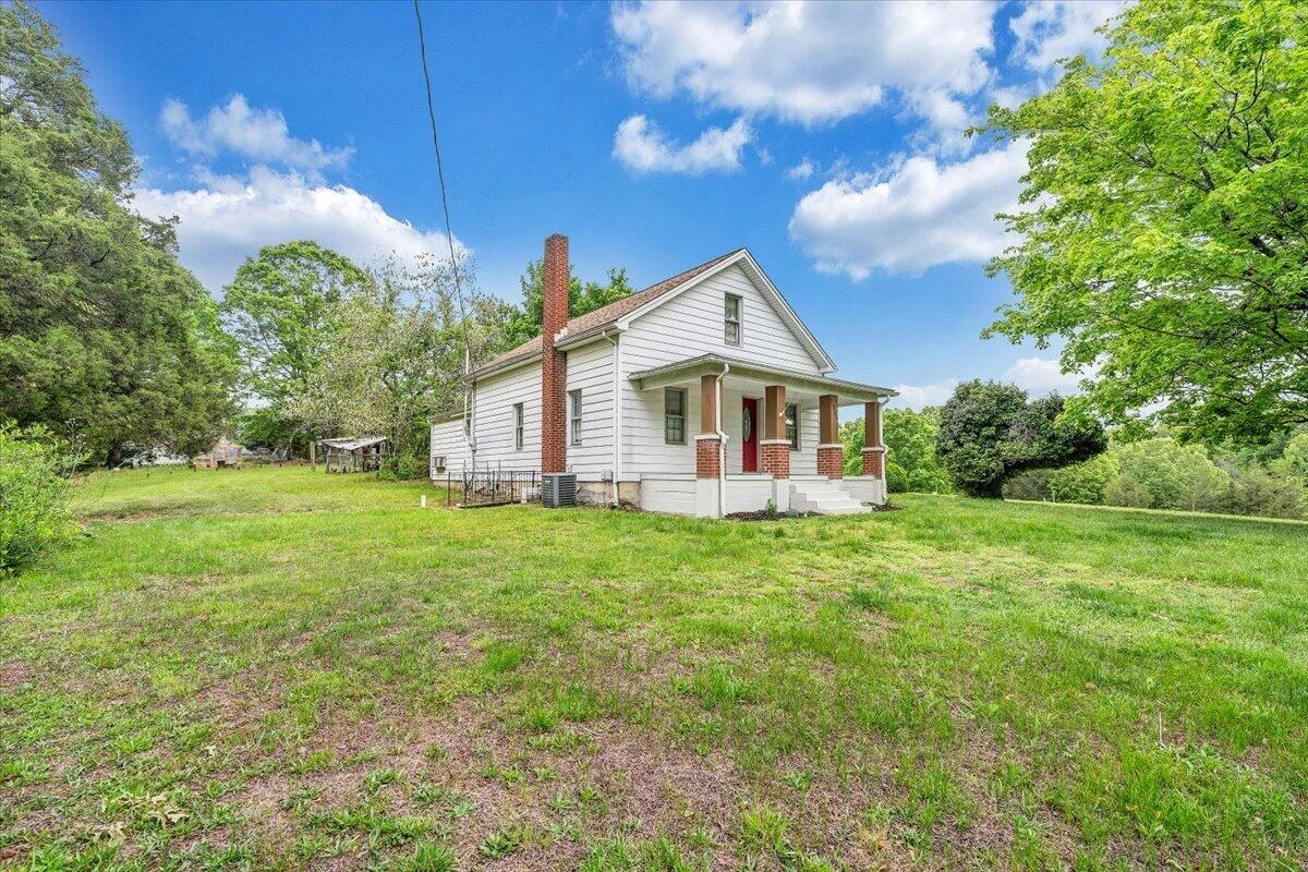 1384 Thaxton Mountain RD - Photo 47